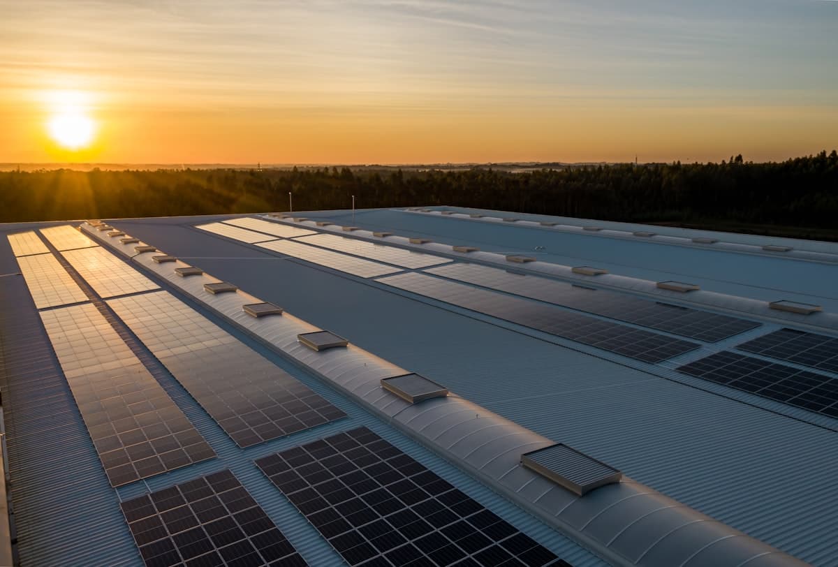 Pachet fotovoltaic 5 kWp Hibrid — Monofazat